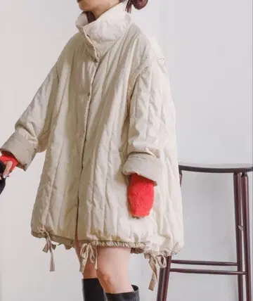 아이보리 퀼팅 자켓