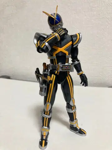 shfiguarts 가면라이더 카이자 상자 없음
