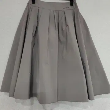 [이번 시즌] 엠즈 그레이시 스커트 35% 할인