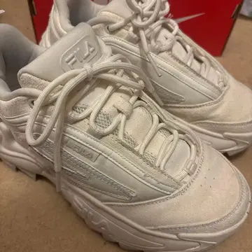 FILA 통굽 스니커즈 화이트 23cm 여성용