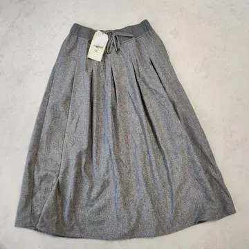 새상품 D*g*y 그레이 턱 롱 스커트 L