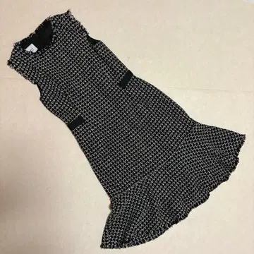 AKRIS punto 트위드 원피스 무릎 기장