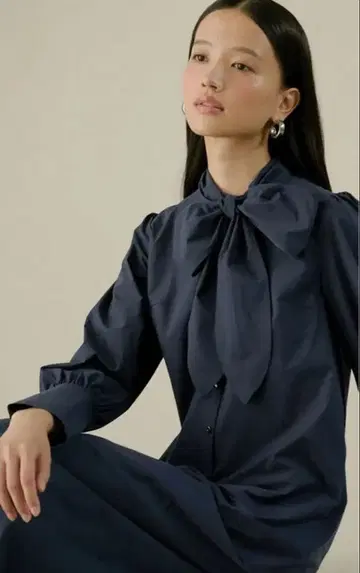 [ 아오야마 양복 Lil Ambition 콜라보 ] 리본 타이 원피스