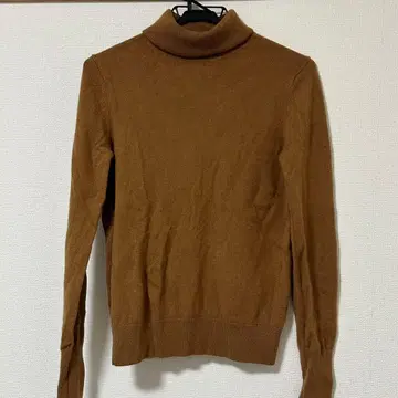 유니클로 캐시미어 100% 터틀넥 스웨터 긴팔 여성용 니트 M