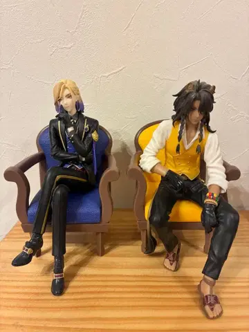 트위스테 피규어 2체 세트 빌 레오나