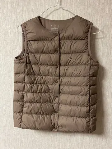 무인양품 경량 다운 노카라 베스트 베이지 S 사이즈