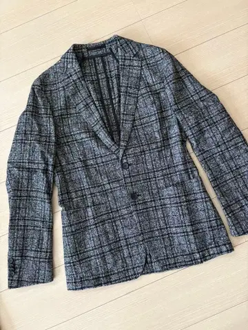Hugo BOSS 그레이 계열 체크 테일러드 자켓