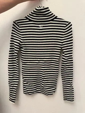 [ bibiy ] 터틀넥 스웨터