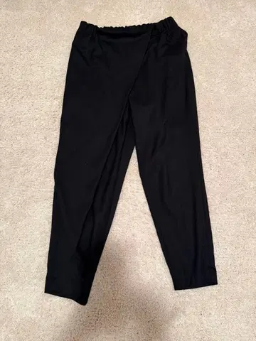 미즈이로 인드 블랙 슬랙스 팬츠