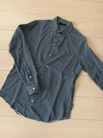 엠포리오 아르마니 도트 무늬 긴팔 셔츠 S 사이즈