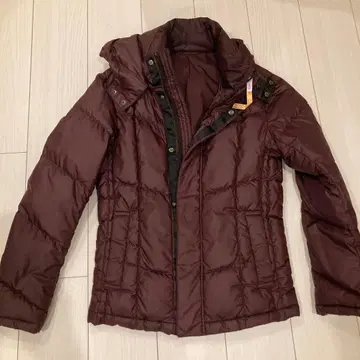 MICHAEL KLEIN 후드 부착 다운 자켓 다크 레드