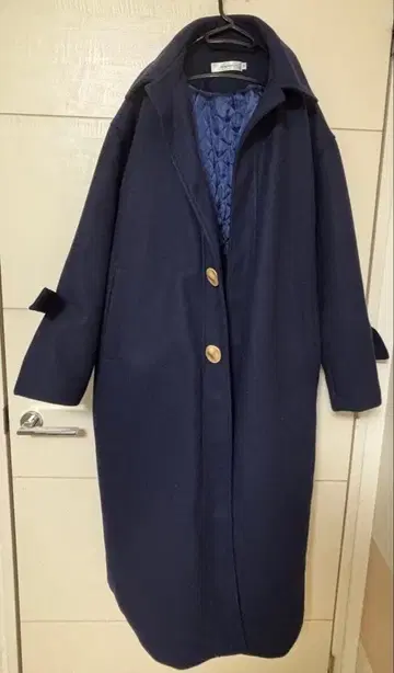 벨트 포함 체스터 롱 기장 코트 네이비 M