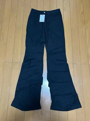 [ 새상품 ] Miseki Seoul 플레어 팬츠 / XS 사이즈