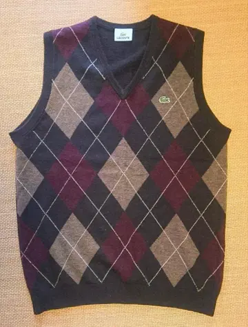 LACOSTE 라코스테의 울 마크 부착 베스트