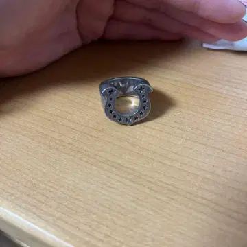 텐더 로인 호스슈 반지