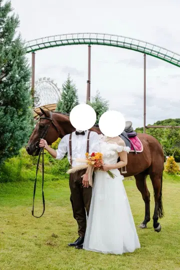 오프숄더 화이트 웨딩 드레스