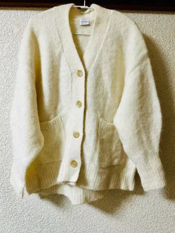 그린 레이블 릴랙싱 아이보리 가디건