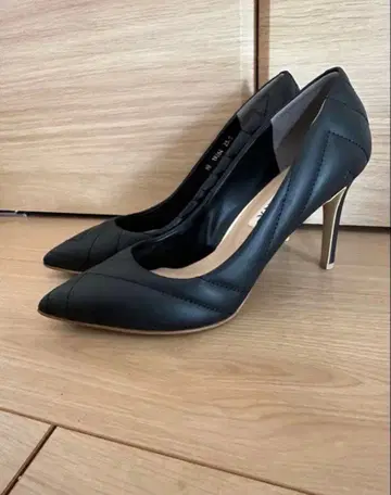 DIANA 하이힐 23.5