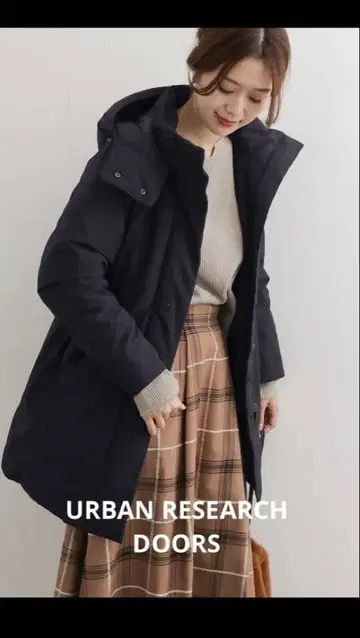 어반 리서치 도어스 다운 코트