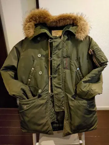 올리브 그린 퍼 포함 MA-1 자켓