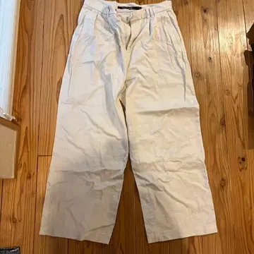 NIKO AND - 화이트 치노 팬츠 M 사이즈