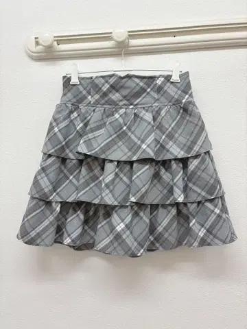 abc* une face 그레이 계열 체크 프릴 미니 스커트