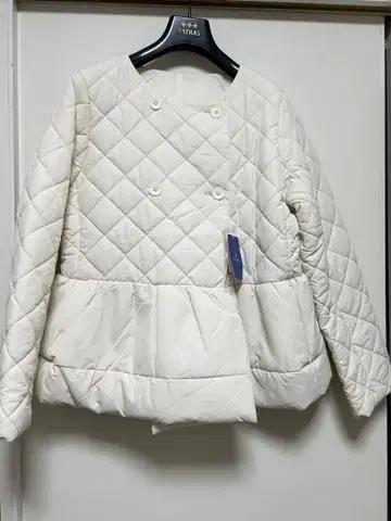 미사용 새상품 terrace 아이보리 퀼팅 충전솜 다운 자켓