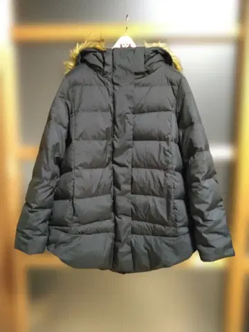 새상품급 지유 80% 다운 탈착 가능 후드 퍼 포함 다운 자켓 블랙