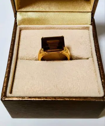 스모키 쿼츠 반지