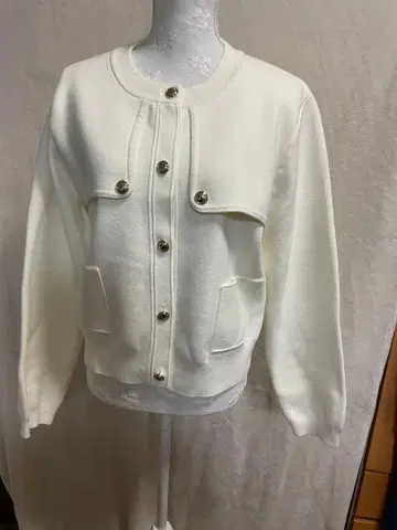 화이트 노카라 자켓