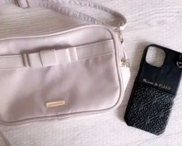 Maison de FLEUR 숄더백과 스마트폰 케이스