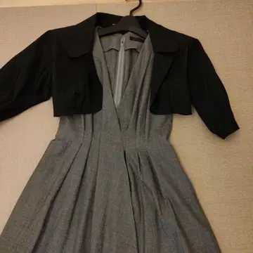 FOXEY 블랙 숏 자켓