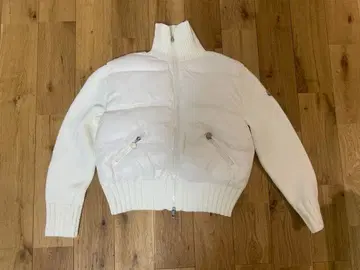 화이트 다운 자켓