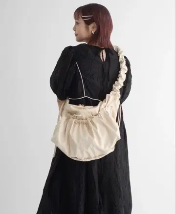 jumelle 문 개더 바디 백