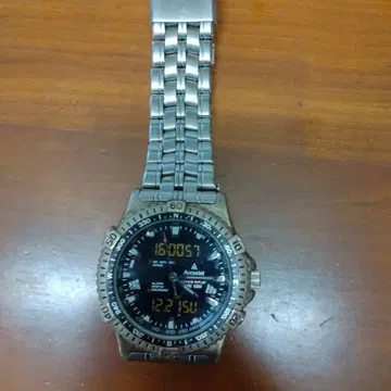 Accurate 디지털 아날로그 손목시계