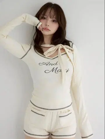 andmary Judy set up ivory