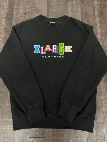 XLARGE 컬러풀 로고 맨투맨 M 블랙