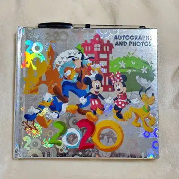 [ 미사용 새상품 ] 월트 디즈니 월드 2020년 사인북