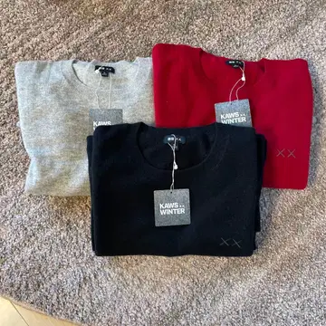 미사용 새상품 KAWS 겨울 니트 스웨터 3종 세트