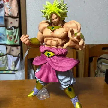 드래곤볼 브로리 제일복권 D상 전설의 초사이어인 피규어