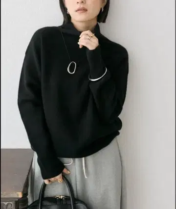 리브 드와 울100 NEW 보틀넥 니트 블랙