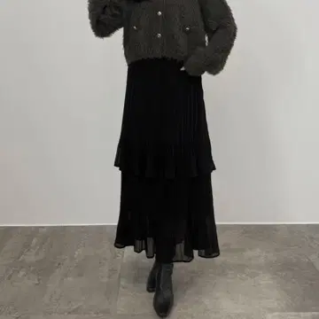 세네아 플리츠 롱 스커트 블랙