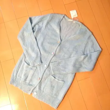 스카이블루 가디건 버튼 있음 포켓 있음