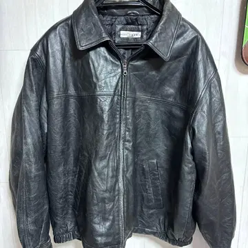 IVY CREW 블랙 가죽 자켓