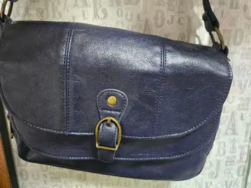 네이비 플랩 숄더백