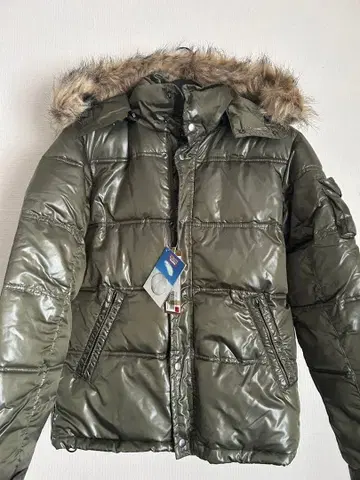 올리브 그린 다운 자켓 퍼 포함 퍼 자켓
