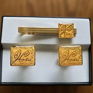 넥타이핀 커프스 법정