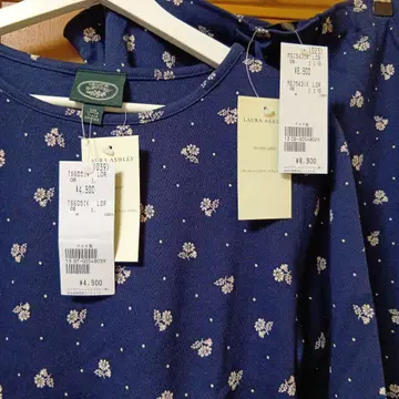 LAURA ASHLEY 네이비 꽃무늬 스커트 셋업