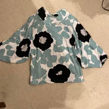 SOU SOU 꽃무늬 셔츠 L 사이즈 스카이블루 블랙