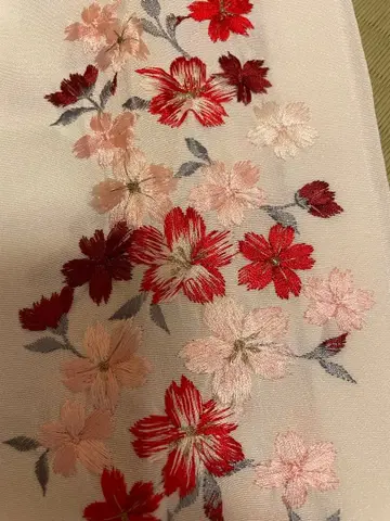 꽃무늬 자수 장식용 깃 화이트 베이스 빨간색 핑크
